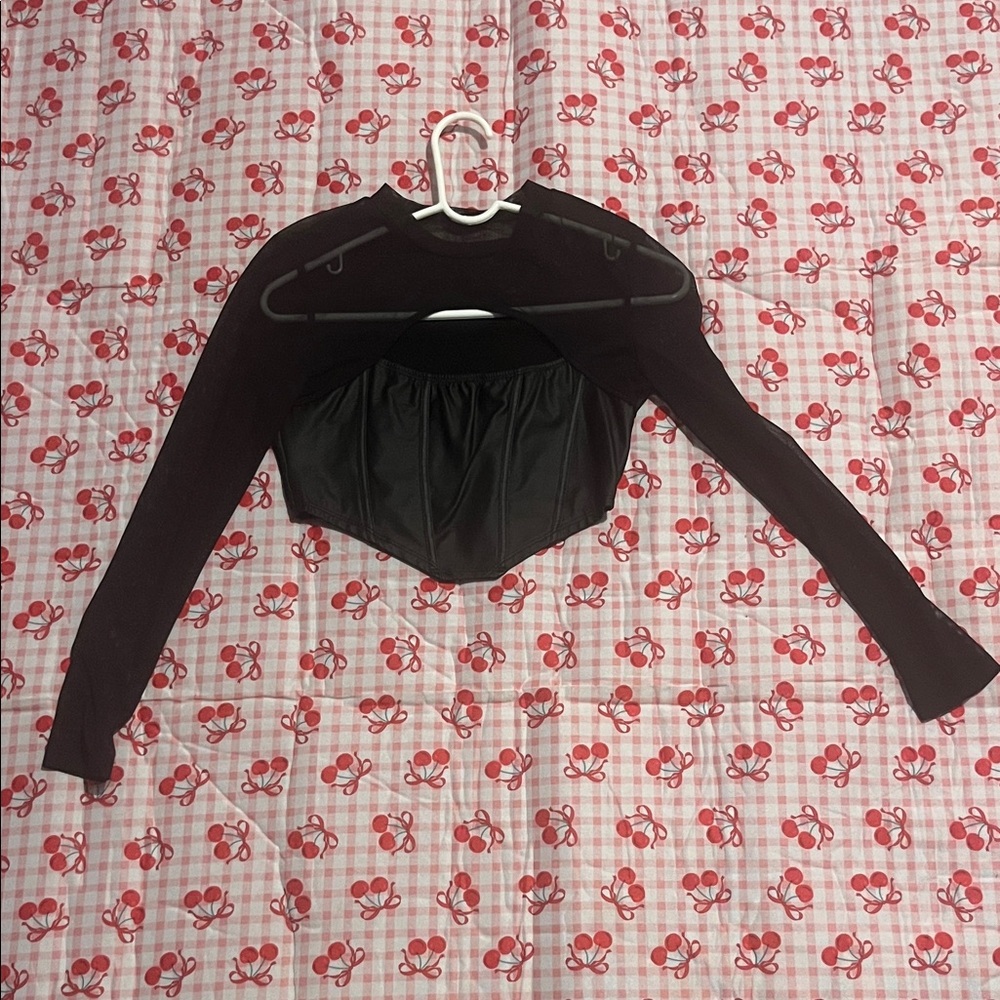 Black Long Sleeve Crop Top